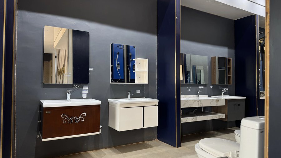 bathroom cabinet display
