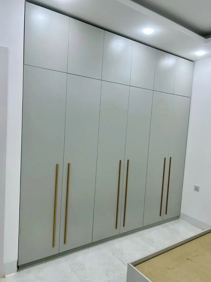 contemporary beigecloset