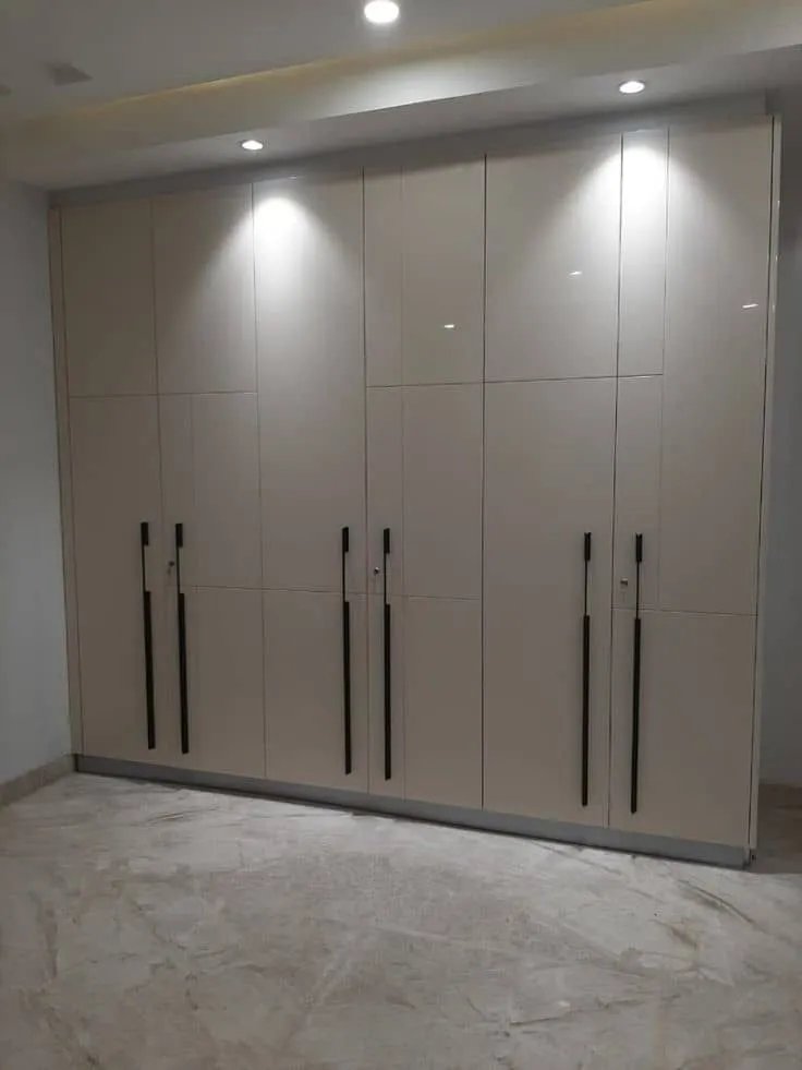 cream gloss bedroom storage