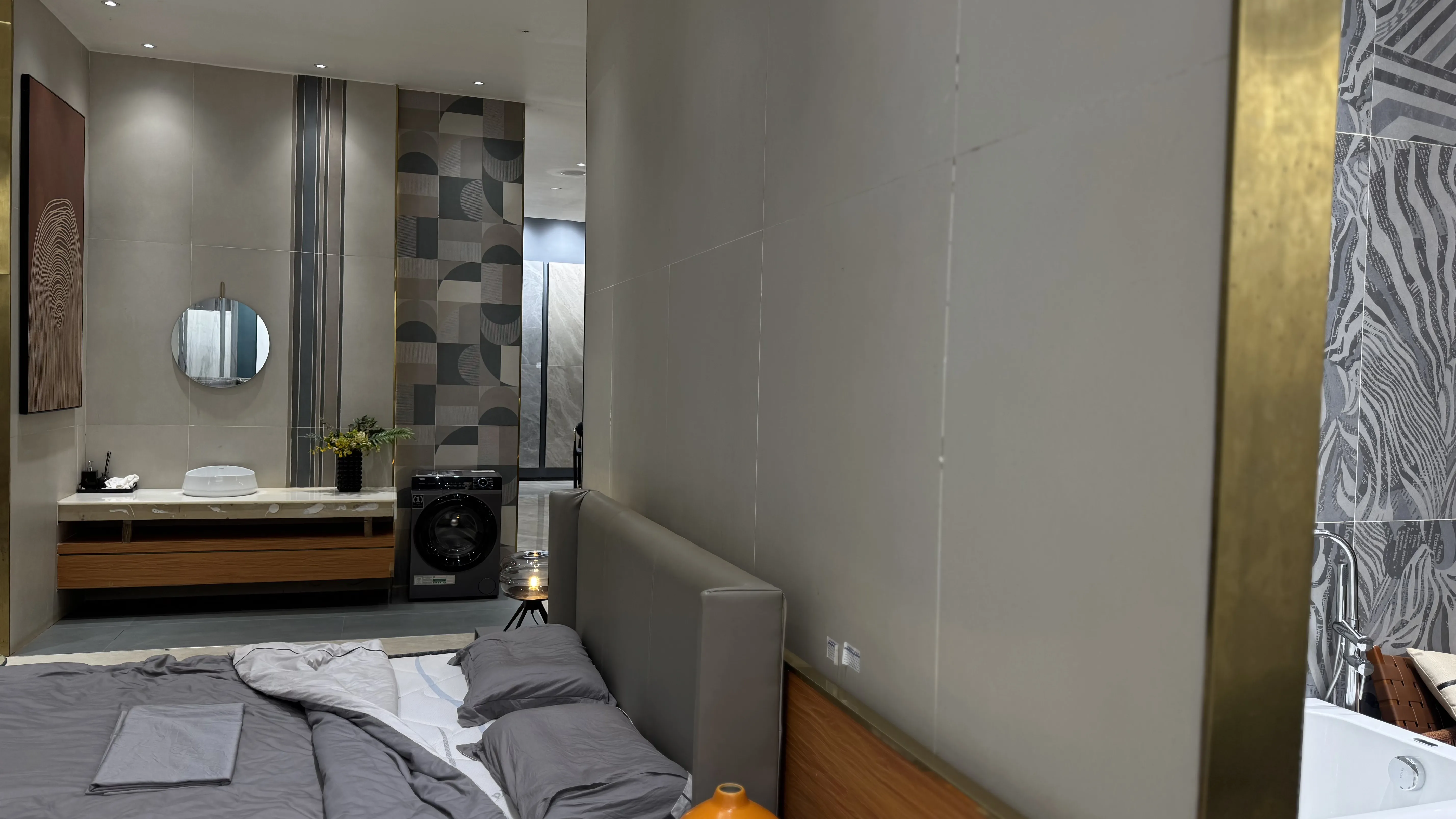 bedroom ensuite integration