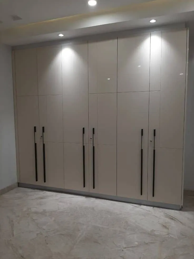 cream gloss bedroom storage