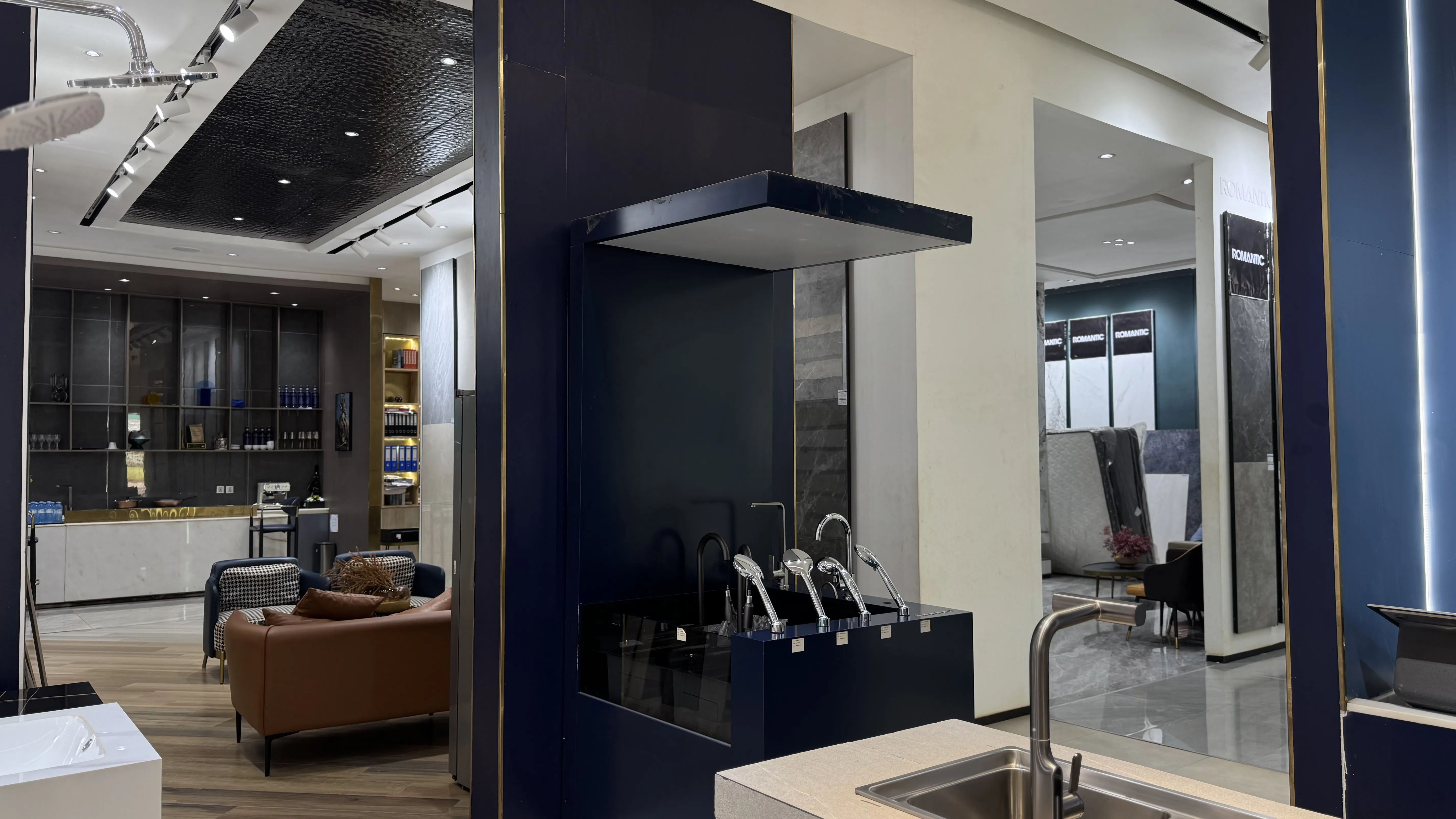 faucet and sink display
